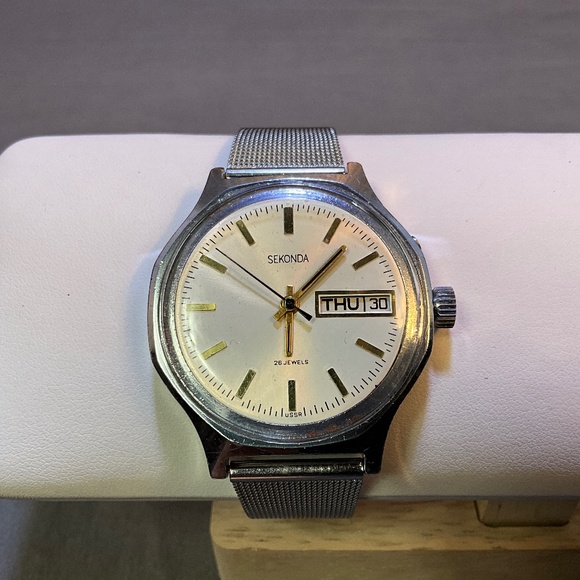 Sekonda Unisex Silver Stainless Steel Bracelet Watch - Picture 1 of 6